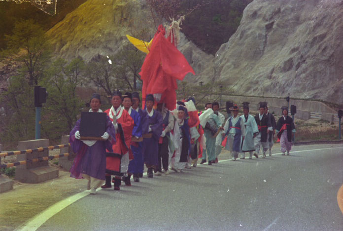 1983.5.27_대관령 성황제001.jpg